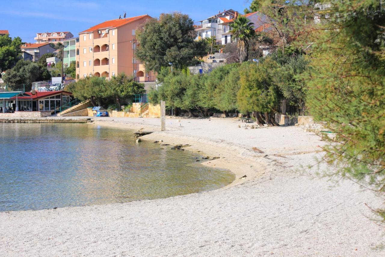 Apartments By The Sea Marina, Trogir - 14191 외부 사진