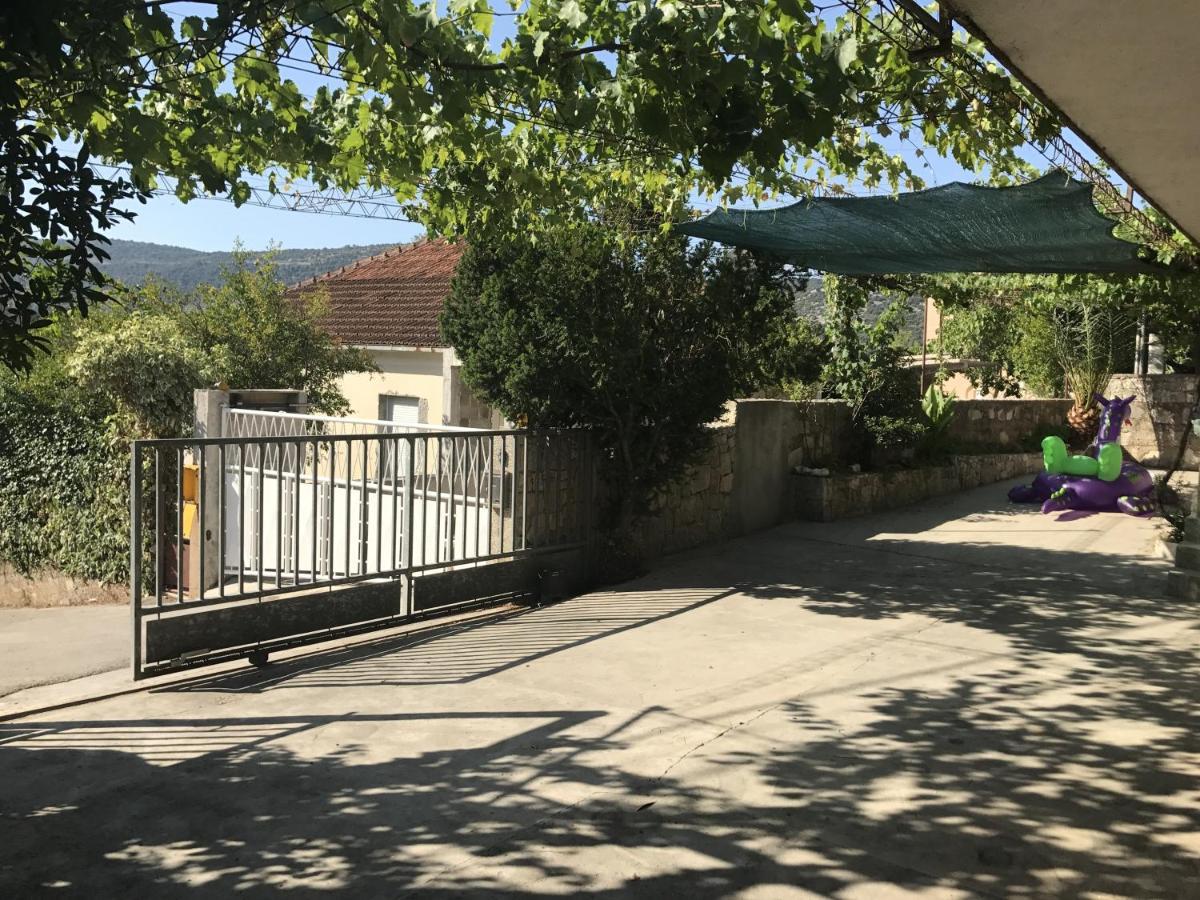 Apartments By The Sea Marina, Trogir - 14191 외부 사진